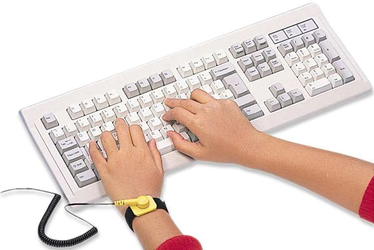 410144 Pulsera antiestática; Esencial para protección contra estática mientras se trabaja en una PC; Cable de 1.8 m. - MANHATTAN